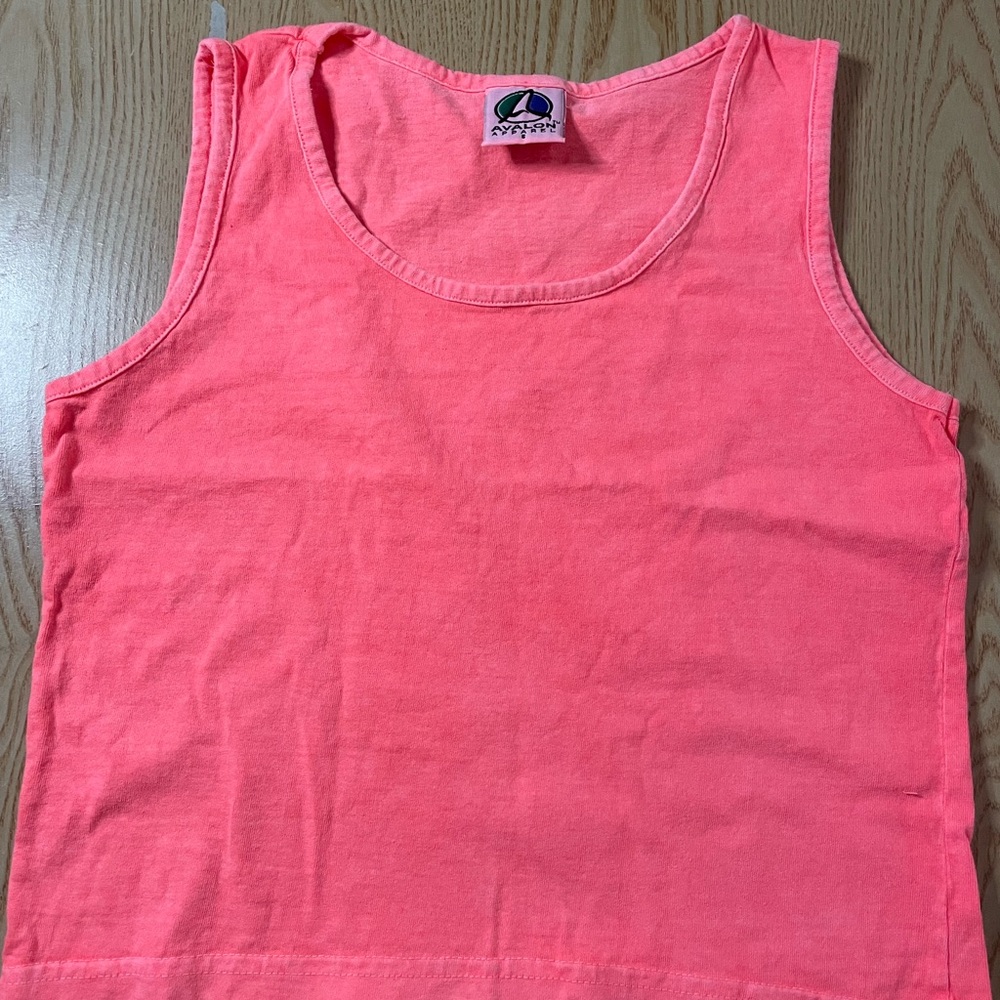 B6 Free with bundle only New women’s Pink Tank slightly cropped oversized small